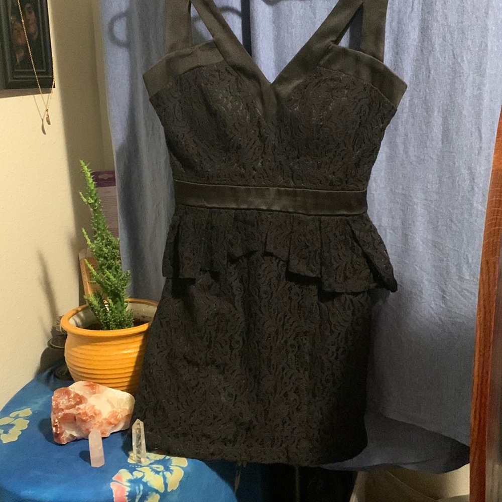 Freaking awesome party dress!!  👗